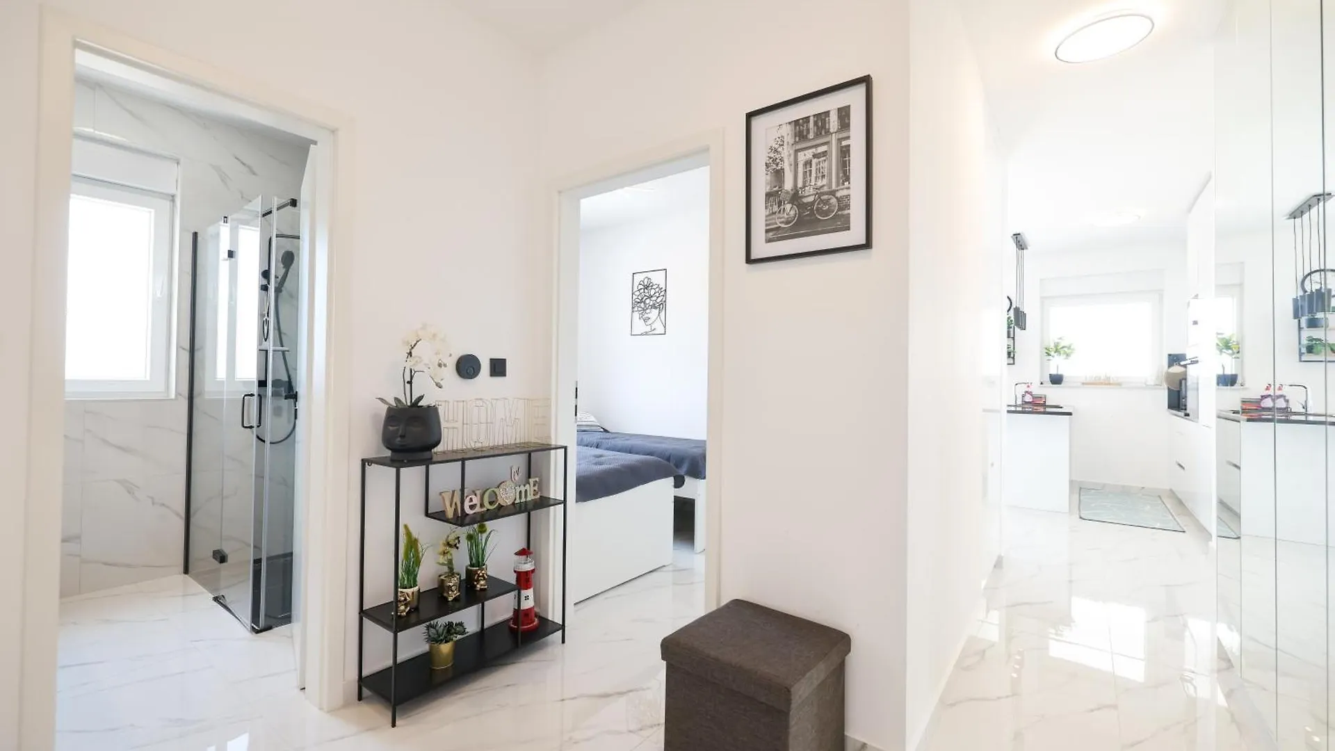 טוראני Two Bedroom Apartment With A Sea View In A Quiet Area