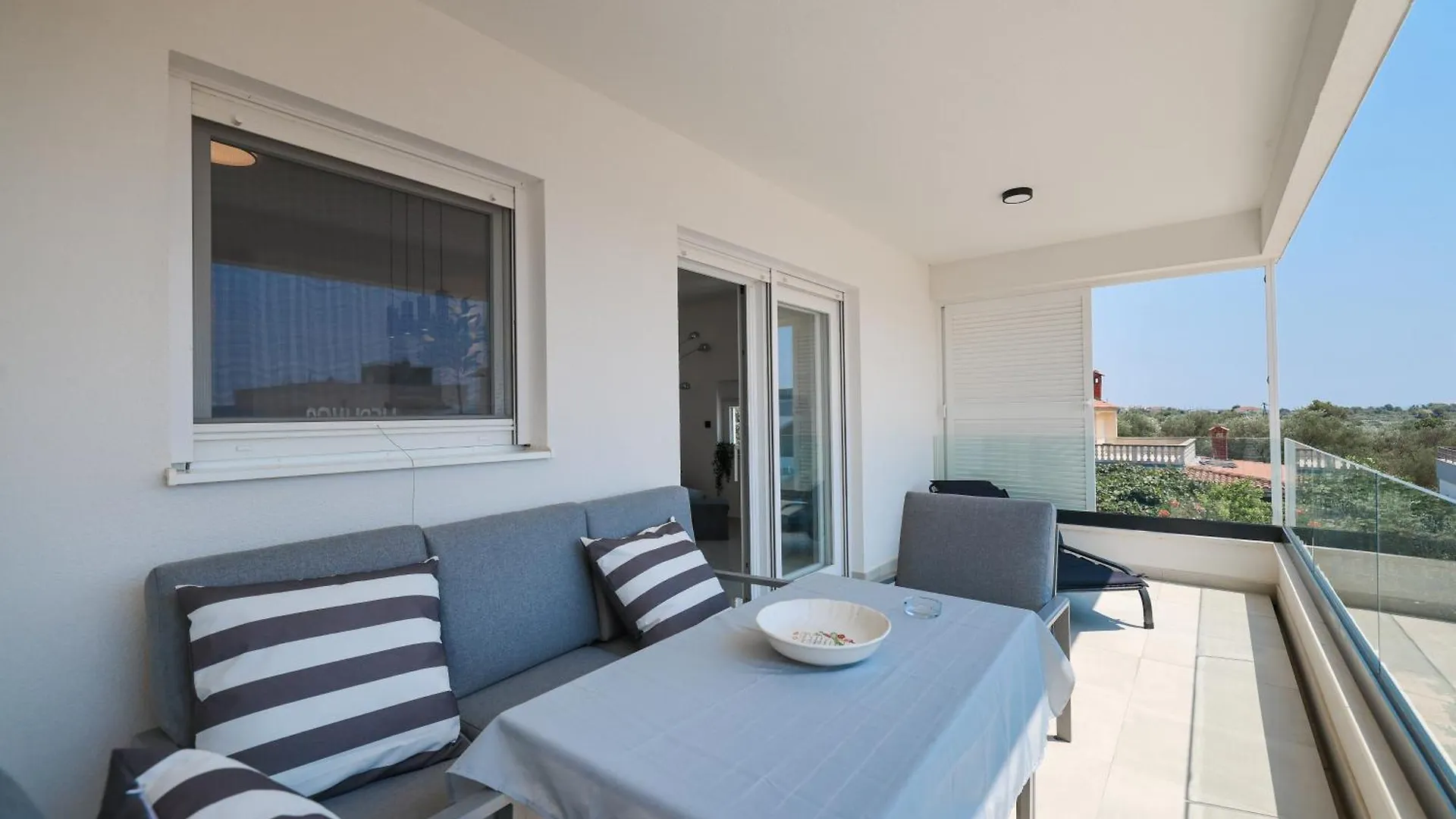 טוראני Two Bedroom Apartment With A Sea View In A Quiet Area קרואטיה