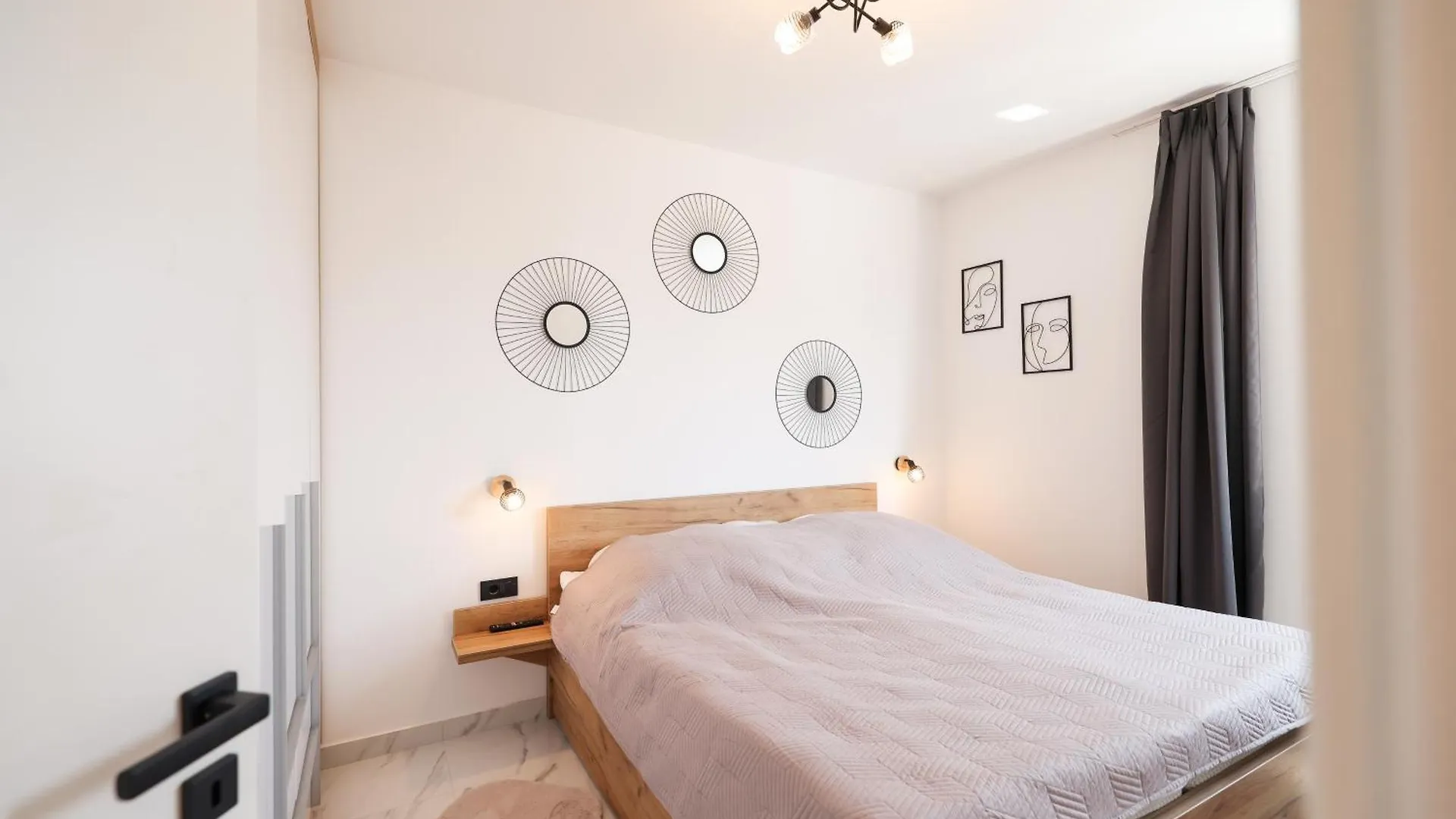 טוראני Two Bedroom Apartment With A Sea View In A Quiet Area קרואטיה